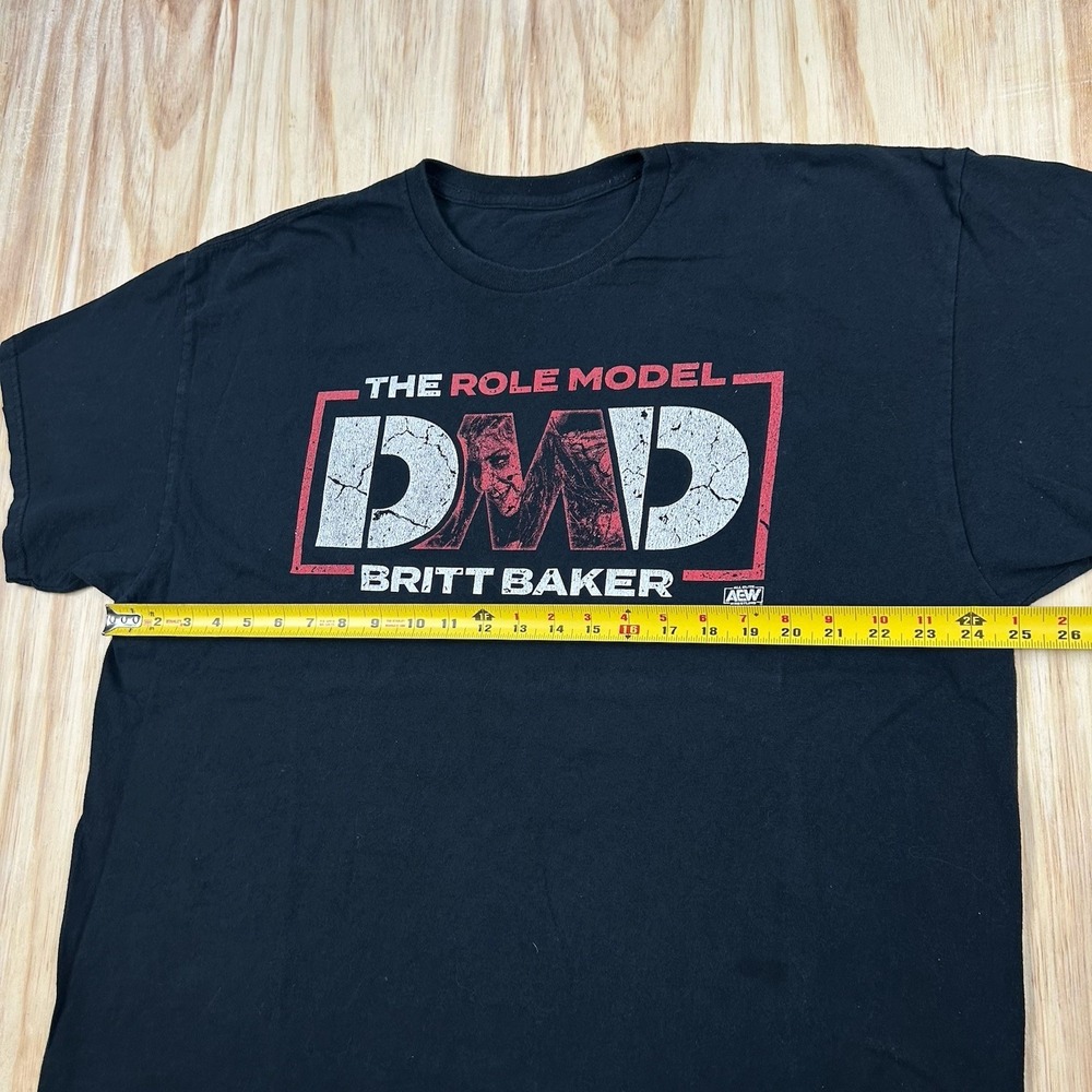 AEW Britt Baker "The Role Model" DMD T-Shirt Men's Size XL Pro Wrestling Roomy - Picture 5 of 8